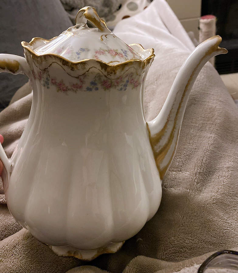 Schleiger 140 Teapot & Lid by Haviland-1