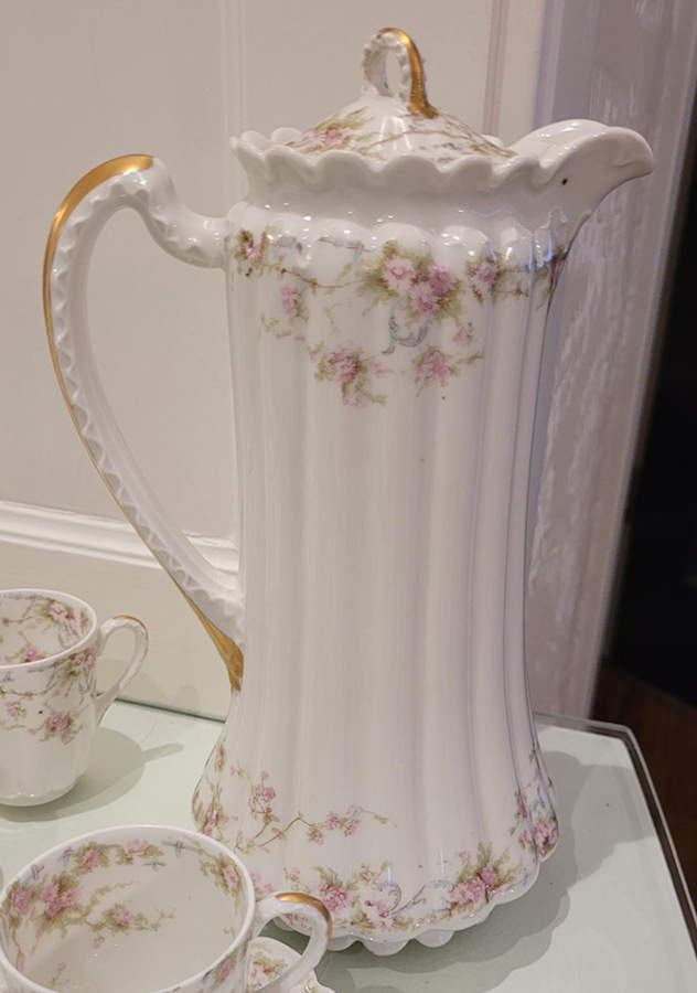 Schleiger 142 Chocolate Pot & Lid by Haviland-1