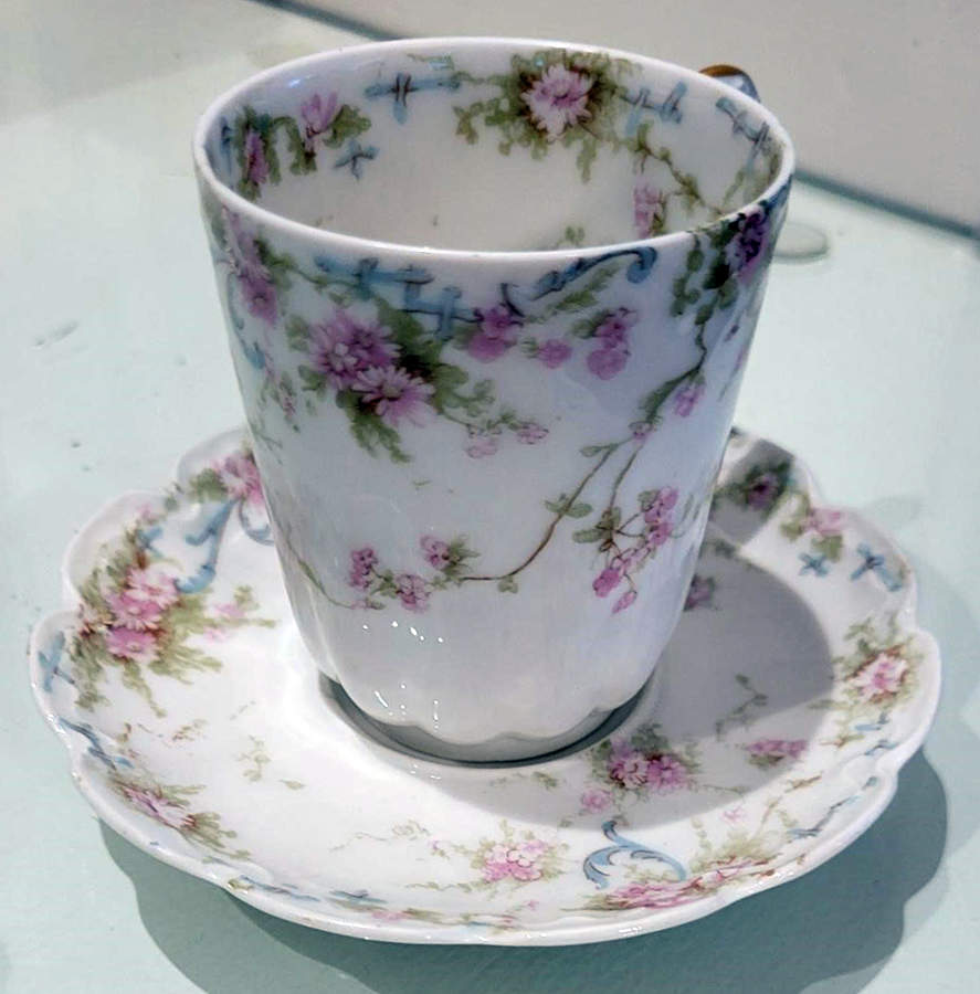 Schleiger 142 Chocolate Cup & Saucer Set by Haviland-1