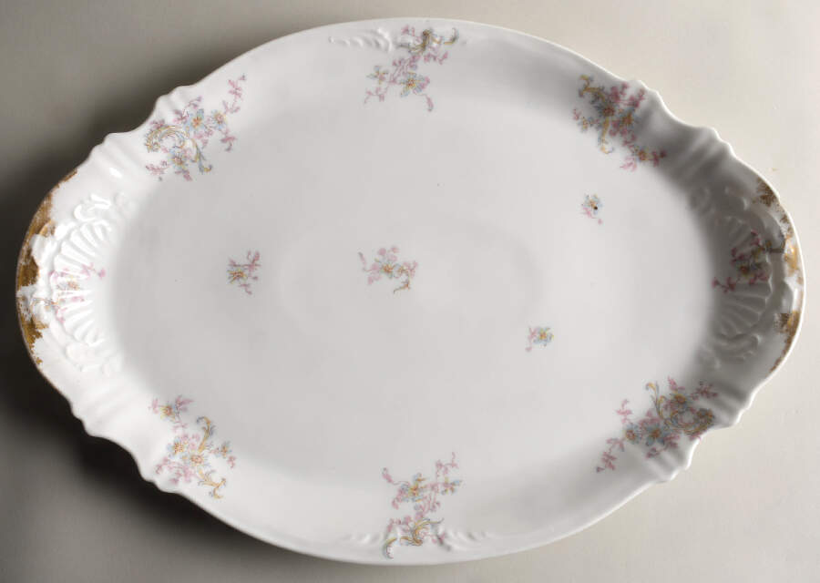 Schleiger 143i 18" Oval Serving Platter by Haviland-1