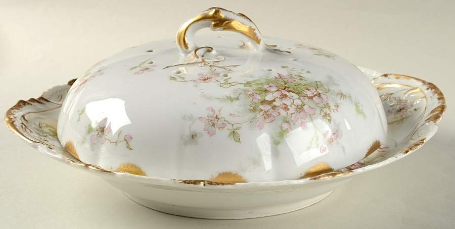 Schleiger 146 Muffin Dish & Lid by Haviland-1