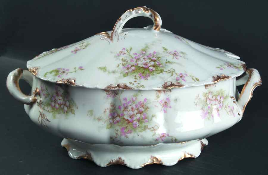 Schleiger 146 Tureen &  Lid by Haviland-1