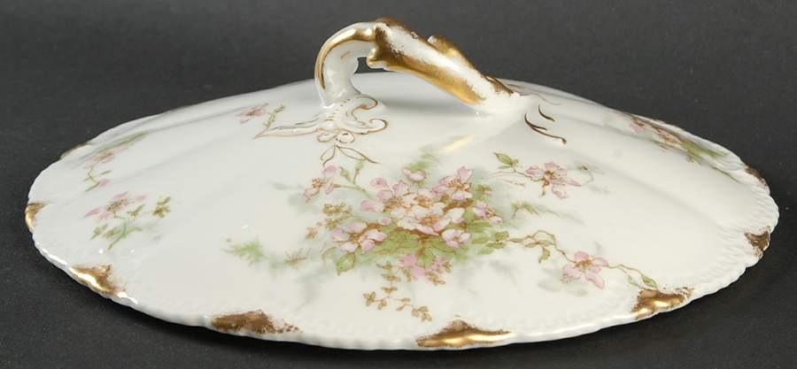 Schleiger 146 Lid for Round Vegetable by Haviland-1