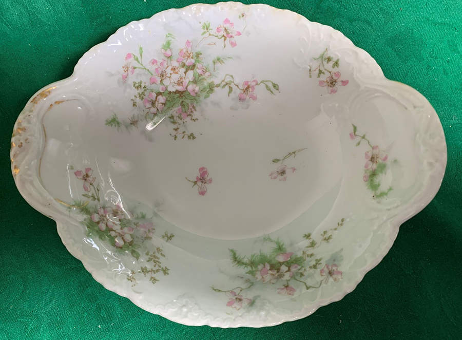 Schleiger 146B 8" Oval Vegetable Bowl by Haviland-1