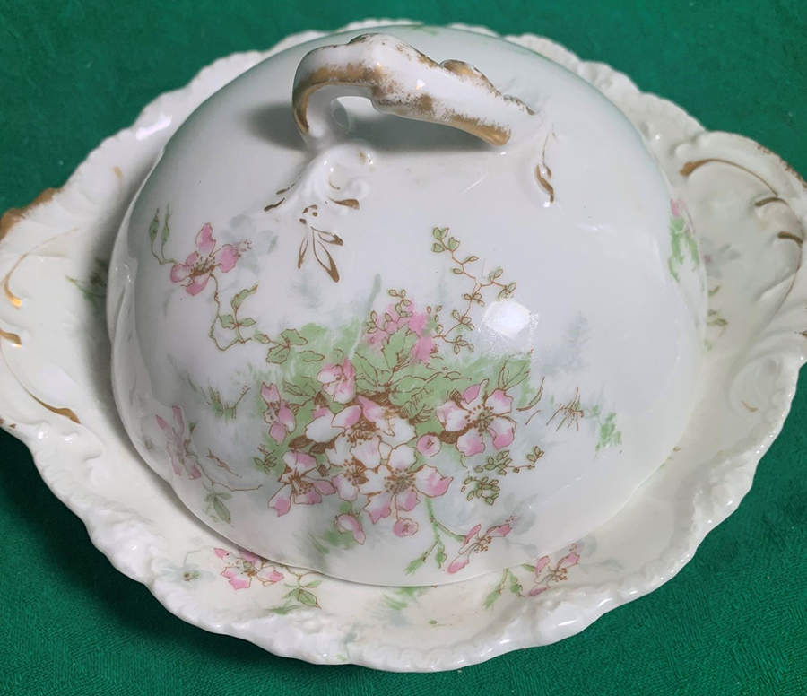 Schleiger 146E Round Covered Butter with Strainer by Haviland-1