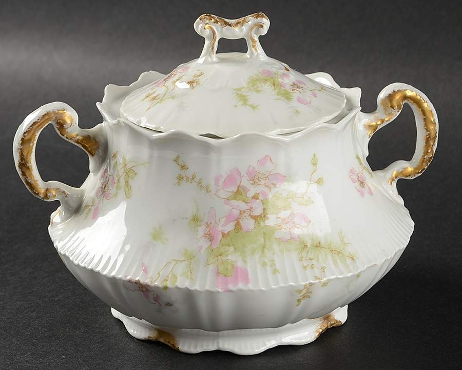 Schleiger 146k Sugar Bowl & Lid by Haviland-1