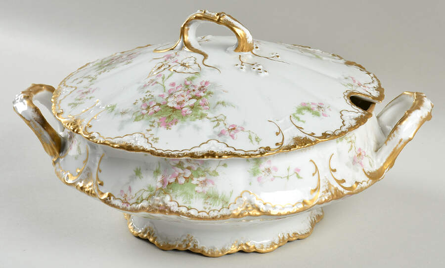 Schleiger 146N Tureen &  Lid by Haviland-1