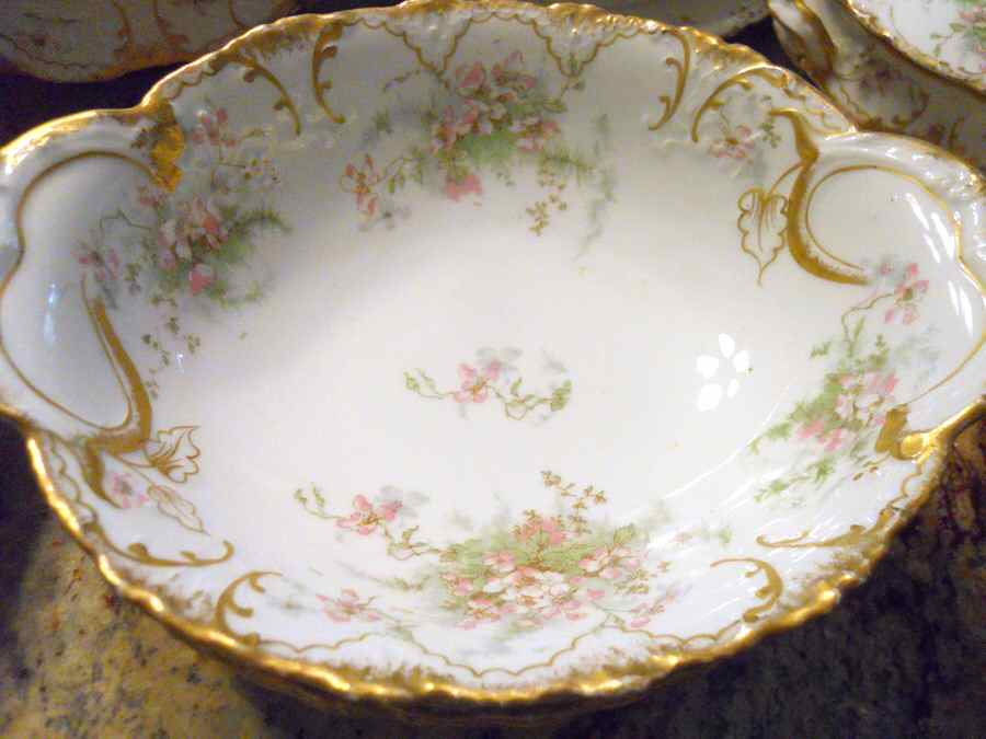 Schleiger 146N Round Vegetable No Lid by Haviland-1