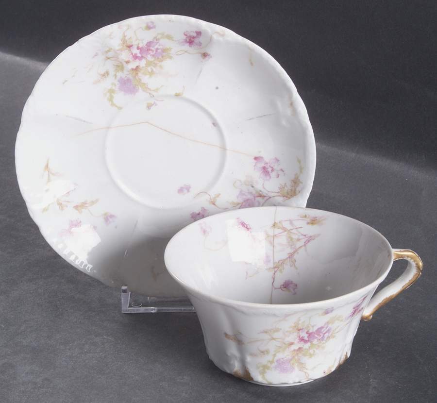 Schleiger 147D Flat Cup & Saucer Set by Haviland-1