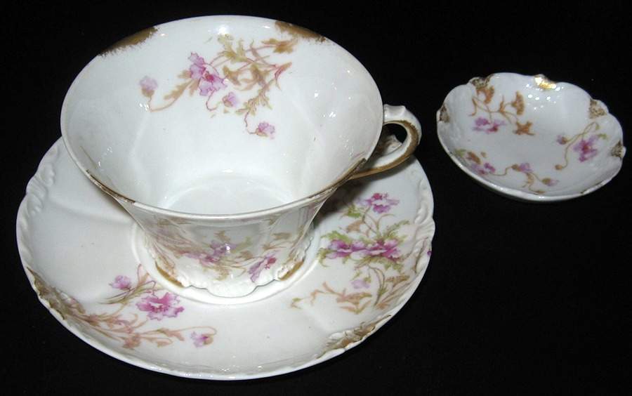 Schleiger 147q Flat Cup & Saucer Set by Haviland-1