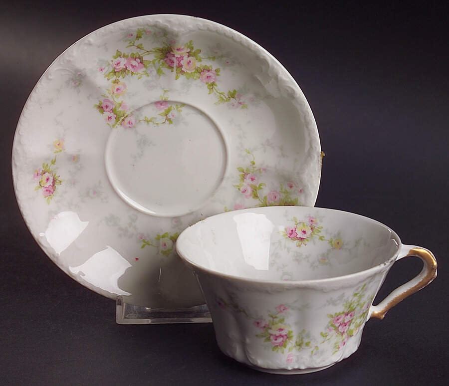 Schleiger 149 Flat Cup & Saucer Set by Haviland-1