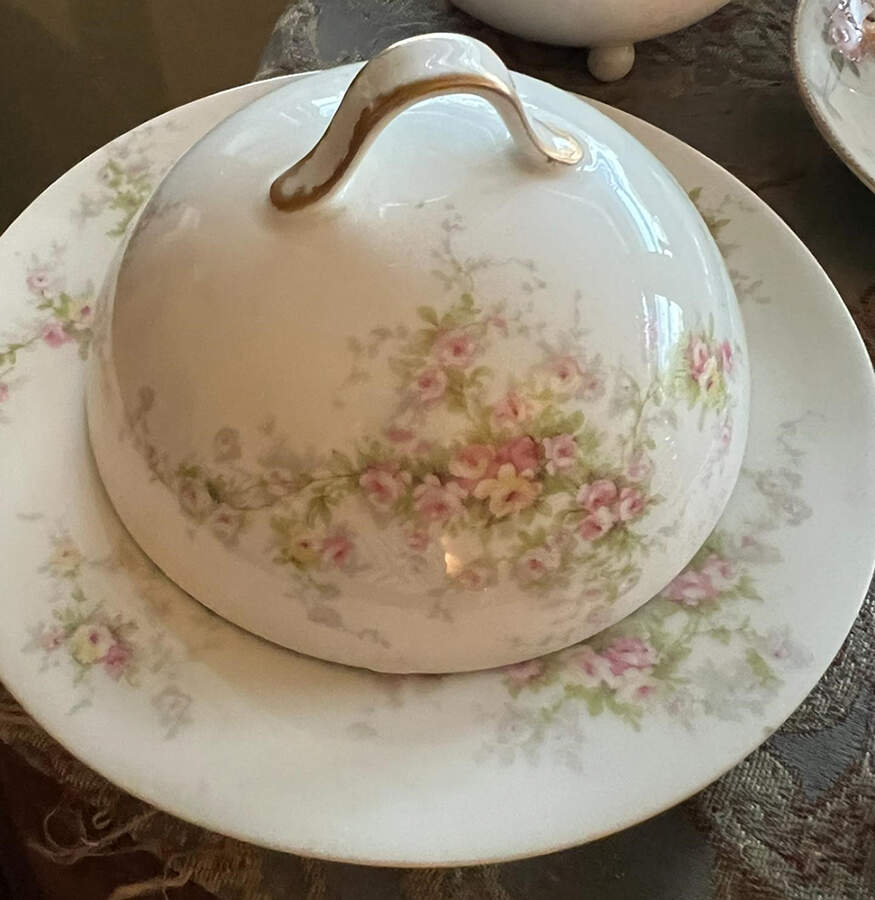 Schleiger 149c Round Covered Butter by Haviland-1