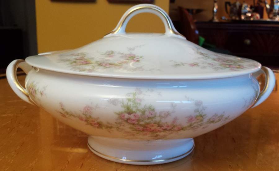 Schleiger 149c Tureen &  Lid by Haviland-1