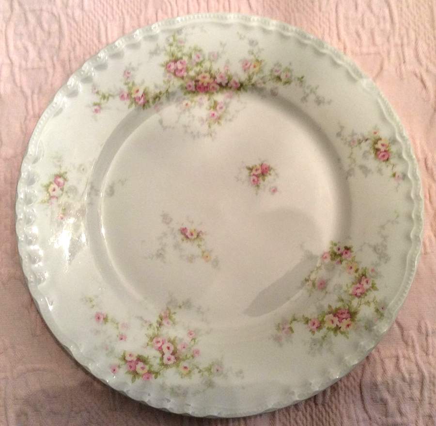 Schleiger 149l Dinner Plate by Haviland-1