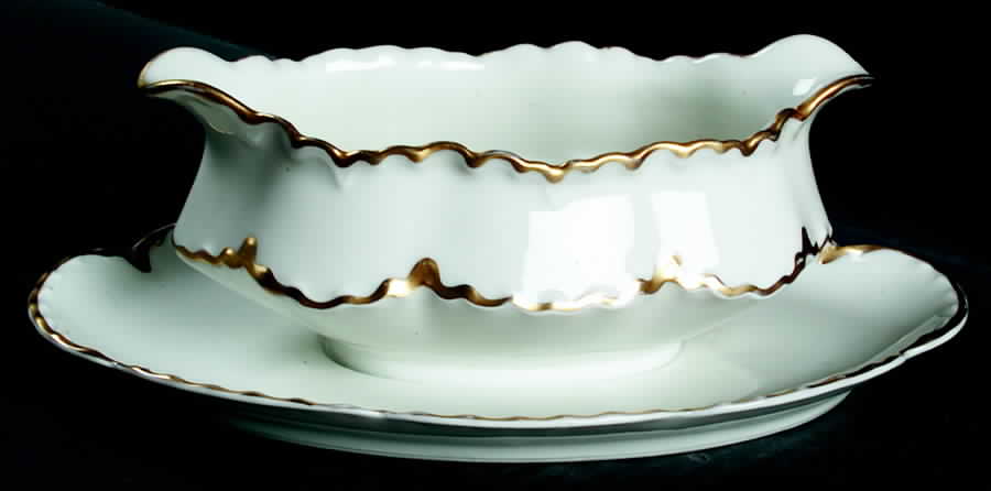 Schleiger 15 Gravy Boat with Attached Underplate by Haviland-1