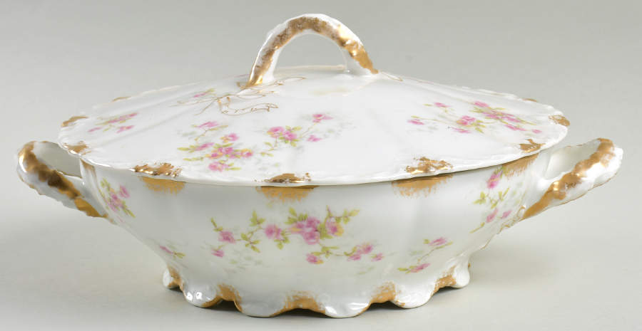 Schleiger 150x Round Covered Vegetable by Haviland-1