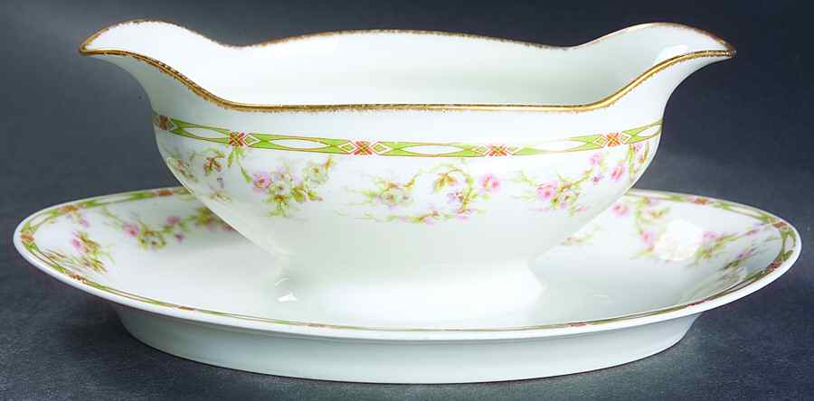 Schleiger 152 Gravy Boat with Attached Underplate by Haviland-1