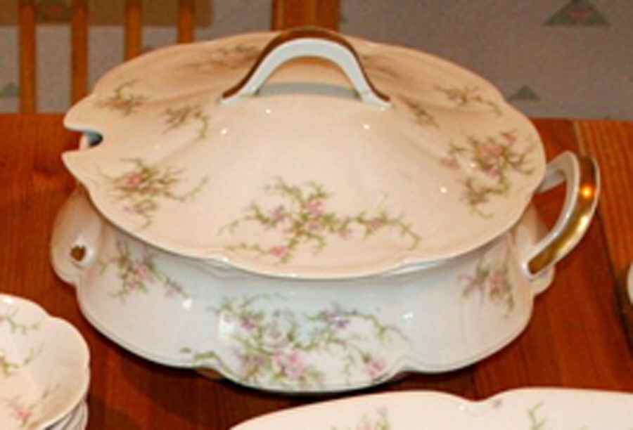 Schleiger 154D Tureen &  Lid by Haviland-1