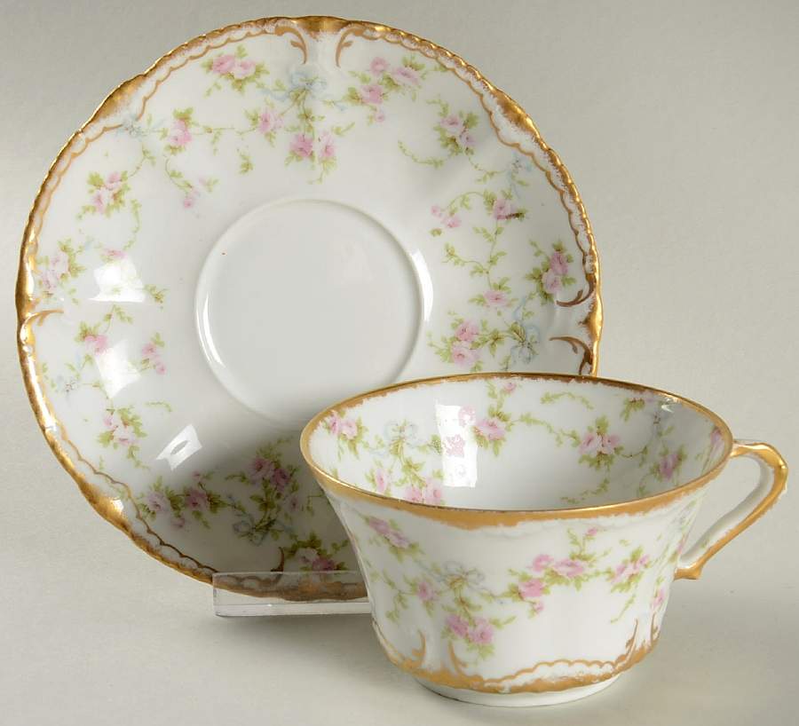 Schleiger 161 Oversized Cup & Saucer Set by Haviland-1