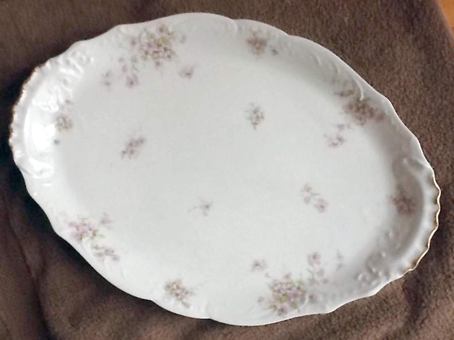 Schleiger 162d 18" Oval Serving Platter by Haviland-1