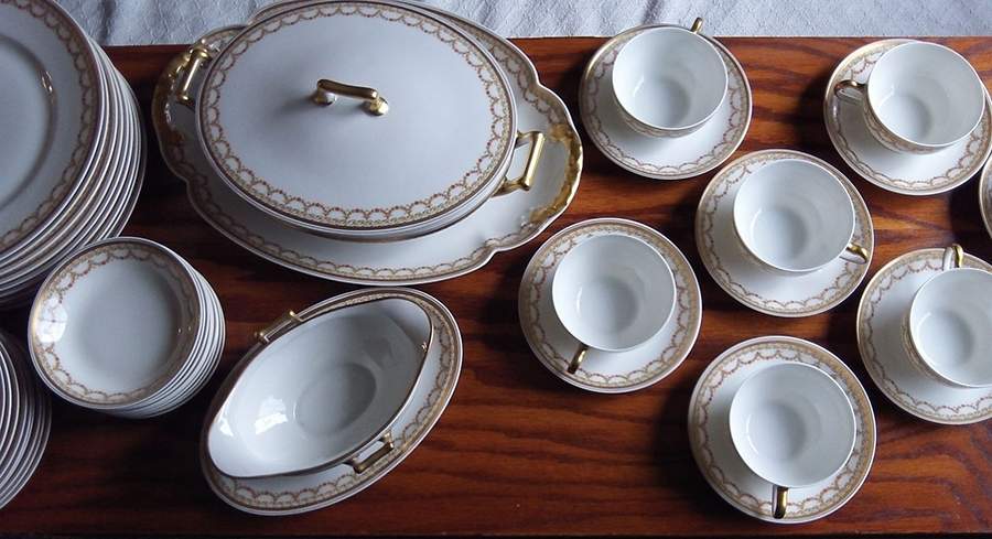 Schleiger 167 Oval Covered Vegetable by Haviland-1