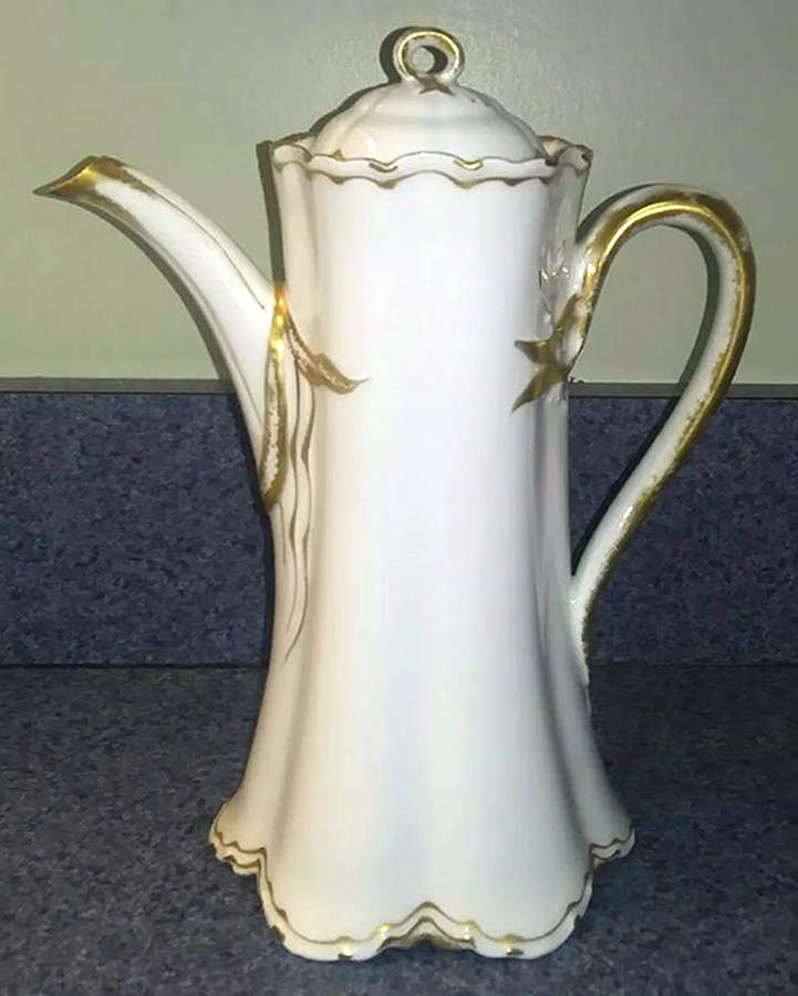 Schleiger 17 Chocolate Pot & Lid by Haviland-1