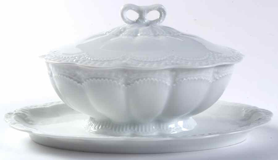 Schleiger 205 Gravy Boat w/Attached Underplate & Lid by Haviland-1
