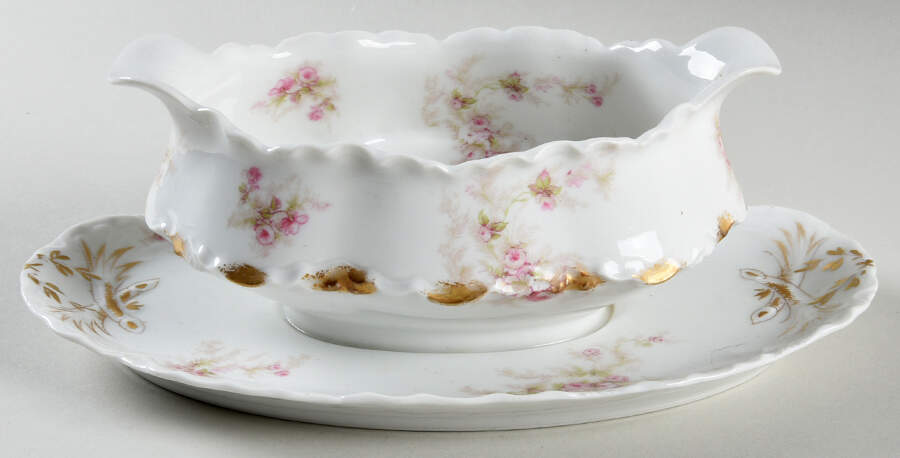 Schleiger 223A Gravy Boat with Attached Underplate by Haviland-1
