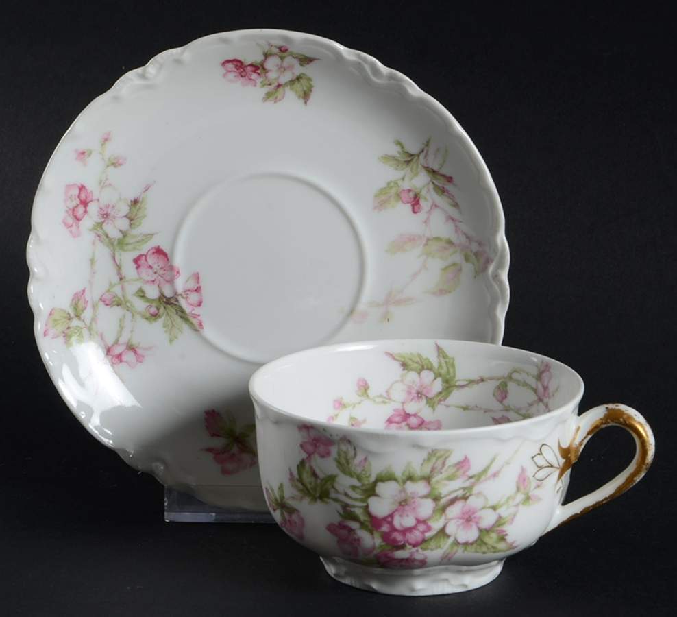 Schleiger 241B Flat Cup & Saucer Set by Haviland-1