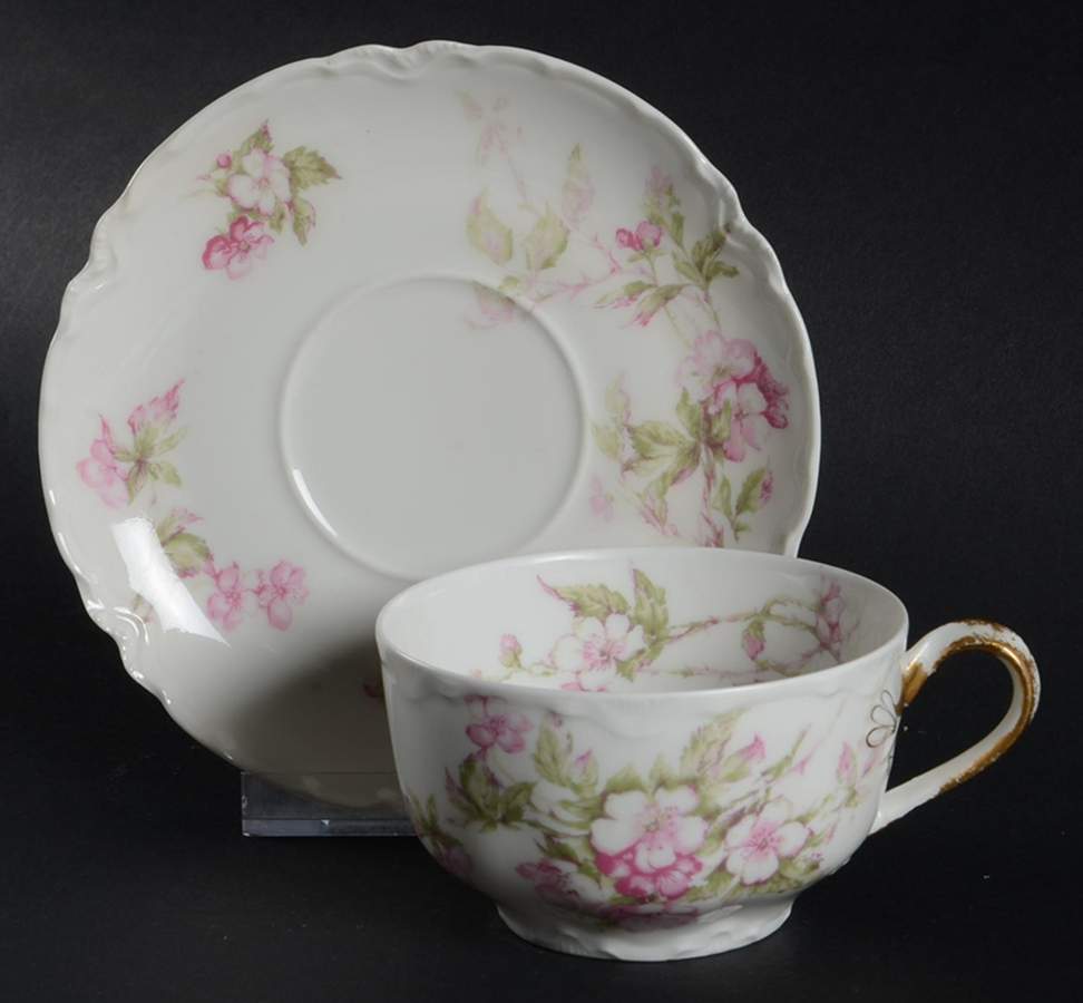 Schleiger 241B Flat Cup & Saucer Set by Haviland-1