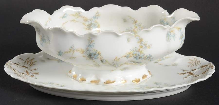 Schleiger 247b Gravy Boat with Attached Underplate by Haviland-1