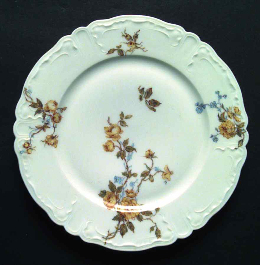 Schleiger 266i Dinner Plate by Haviland-1