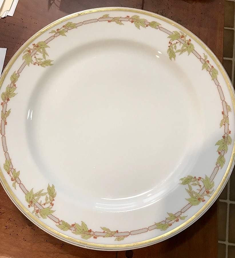 Schleiger 275a Dinner Plate by Haviland-1