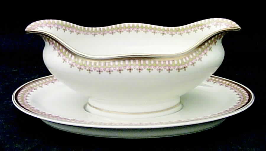Schleiger 279 Gravy Boat with Attached Underplate by Haviland-1