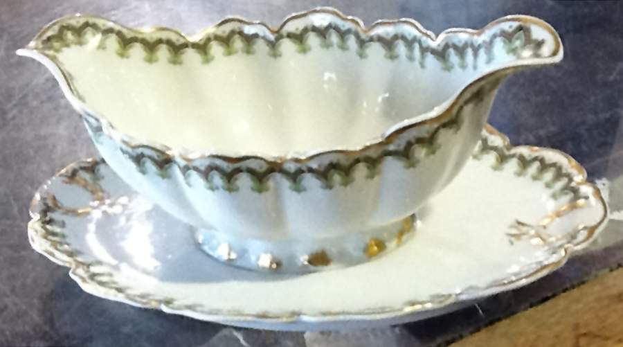 Schleiger 288 Gravy Boat with Attached Underplate by Haviland-1
