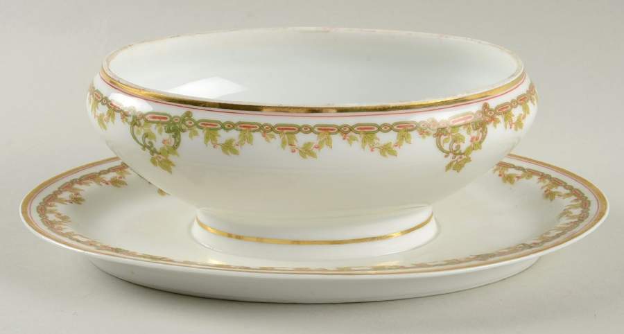 Schleiger 290 Gravy Boat w/Attached Underplate No Lid by Haviland-1