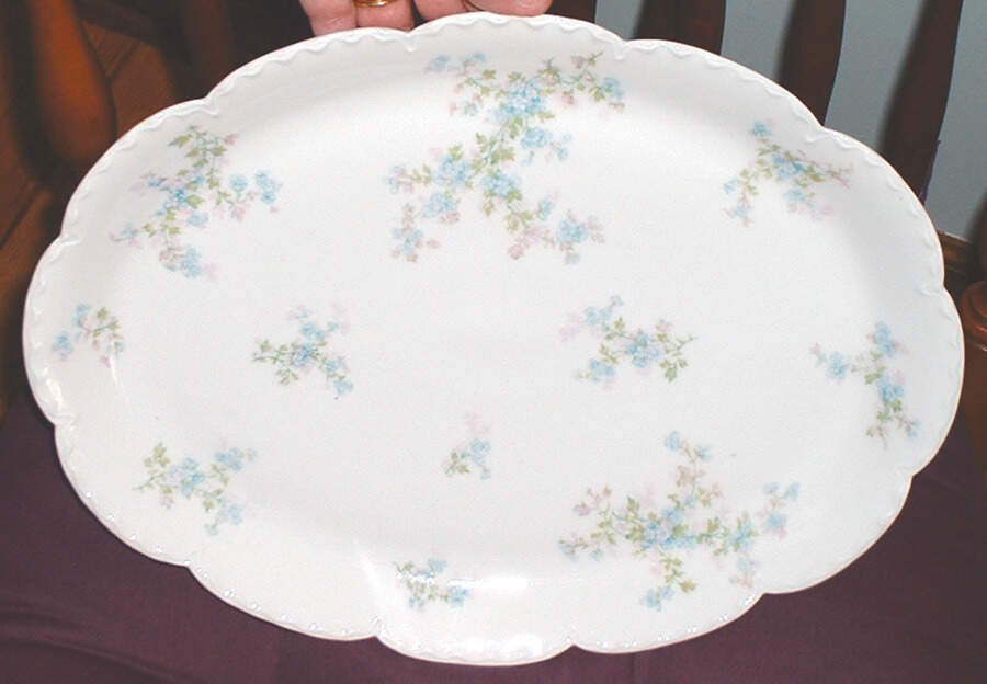 Schleiger 29cz 13" Oval Serving Platter by Haviland-1