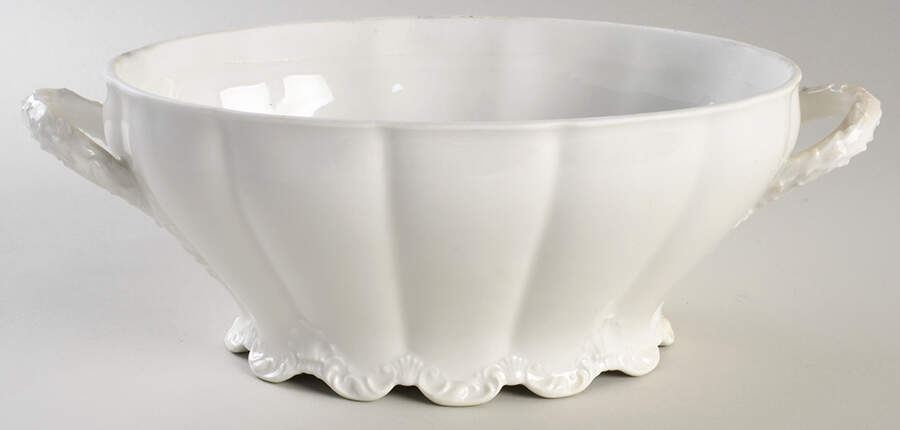 Schleiger 301 Oval Tureen No Lid by Haviland-1