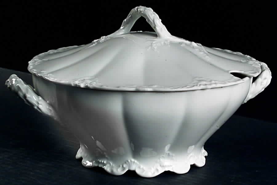 Schleiger 301 Tureen &  Lid by Haviland-1