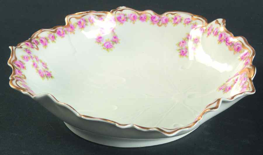 Schleiger 319 6" Leaf Dish by Haviland-1