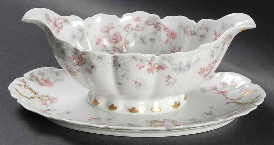 Schleiger 32A Gravy Boat with Attached Underplate by Haviland-1