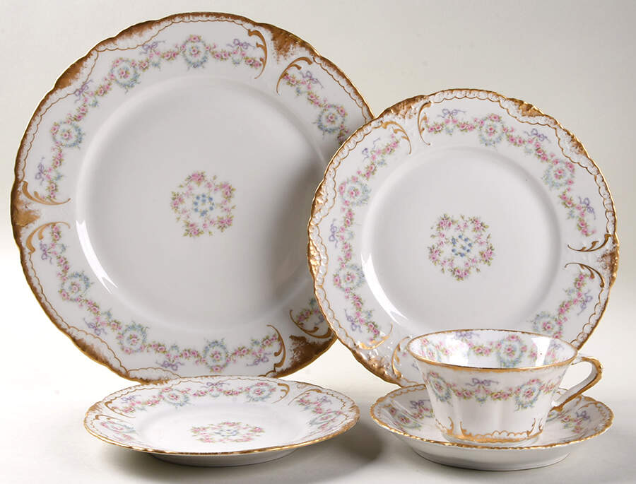 Schleiger 330 40 Piece Estate Set by Haviland-1
