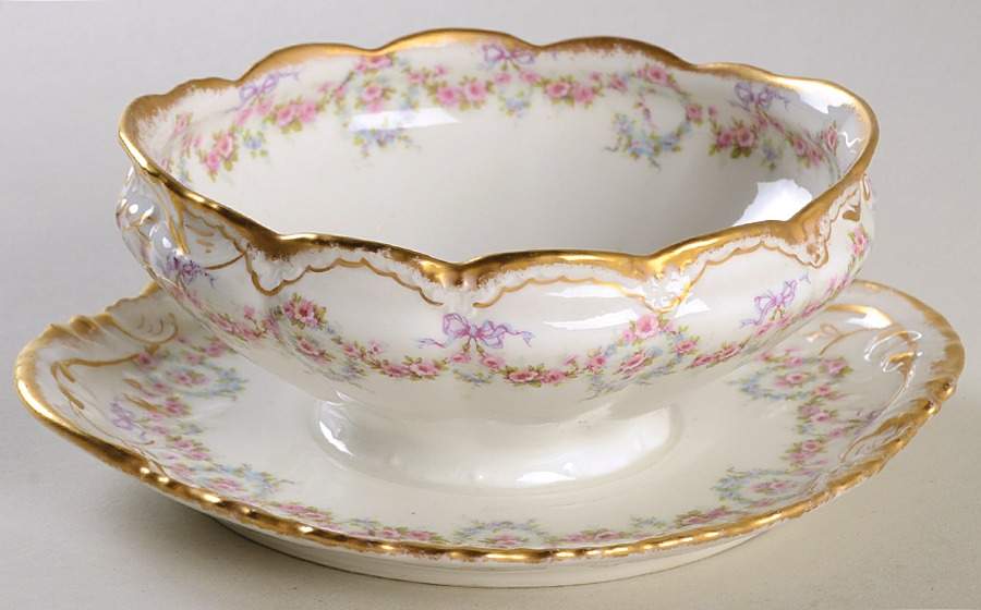 Schleiger 330 Gravy Boat with Attached Underplate by Haviland-1