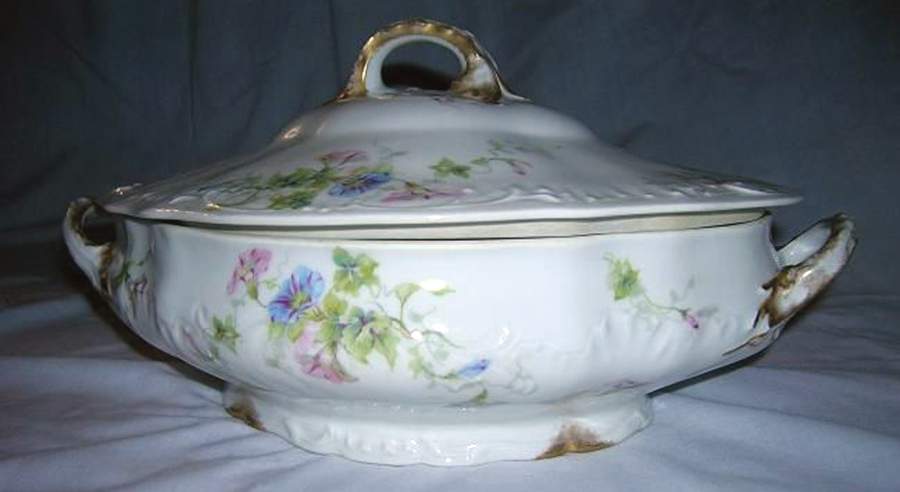 Schleiger 333a Oval Covered Vegetable by Haviland-1