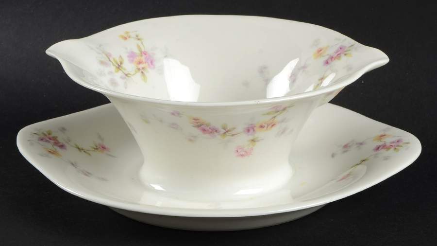 Schleiger 339C Gravy Boat with Attached Underplate by Haviland-1