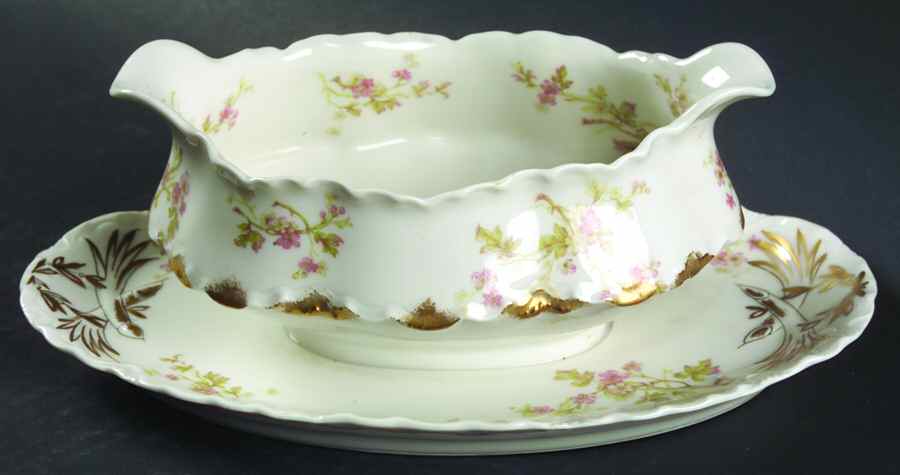 Schleiger 34 Gravy Boat with Attached Underplate by Haviland-1