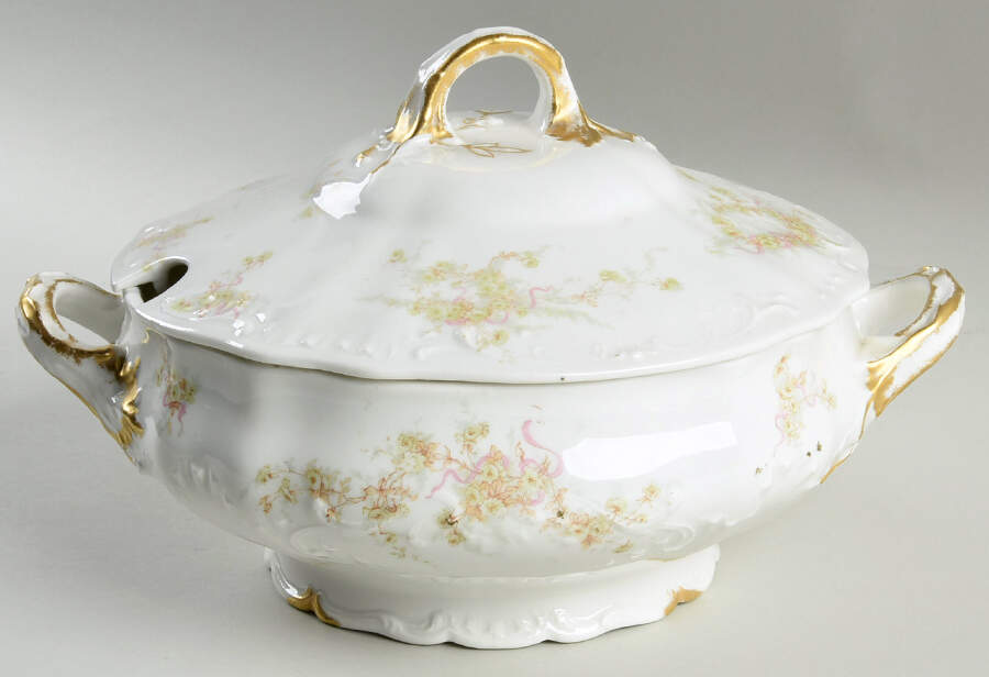 Schleiger 342q Round Covered Vegetable by Haviland-1