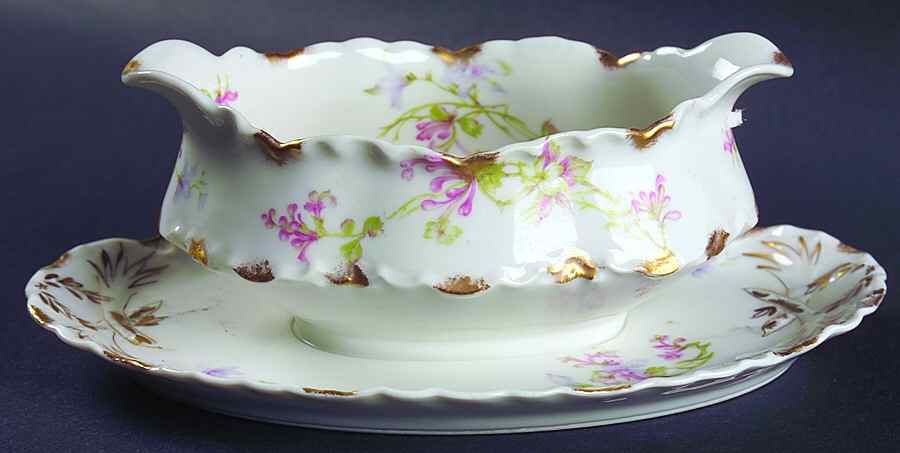 Schleiger 36D Gravy Boat with Attached Underplate by Haviland-1