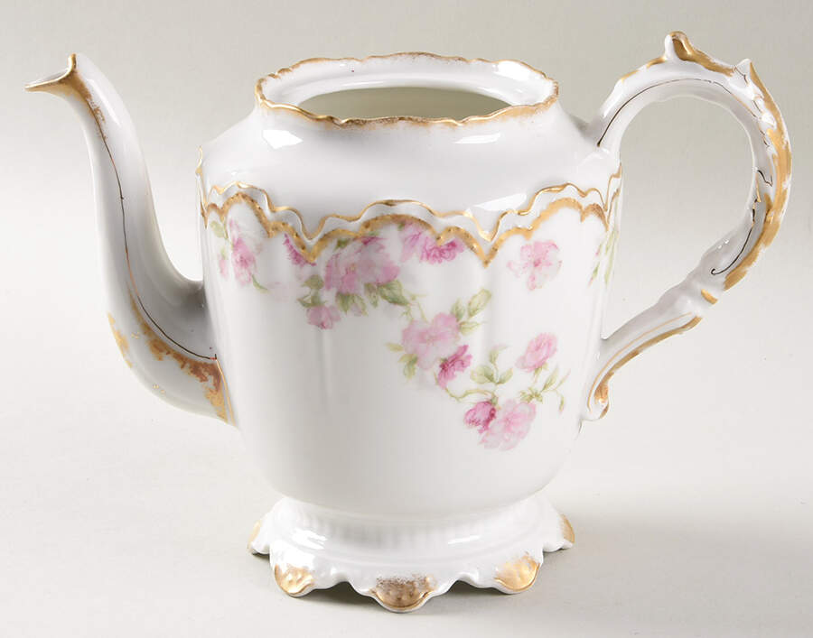 Schleiger 39D Teapot No Lid by Haviland-1