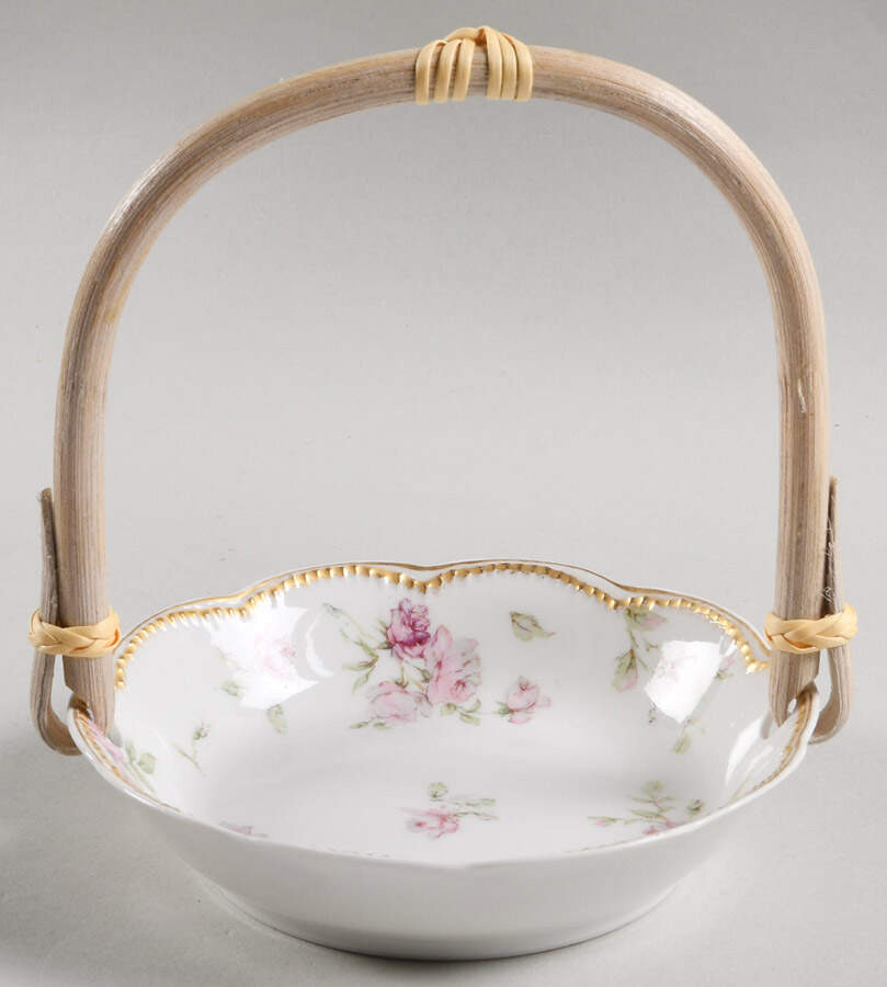 Schleiger 39D 7''-7 1/4'' Basket W/Bamboo Handle HC by Haviland-1